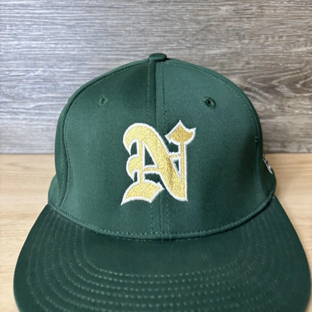 Notre Dame Fighting Irish Hat‎ Cap Fitted Medium Green Baseball The Game